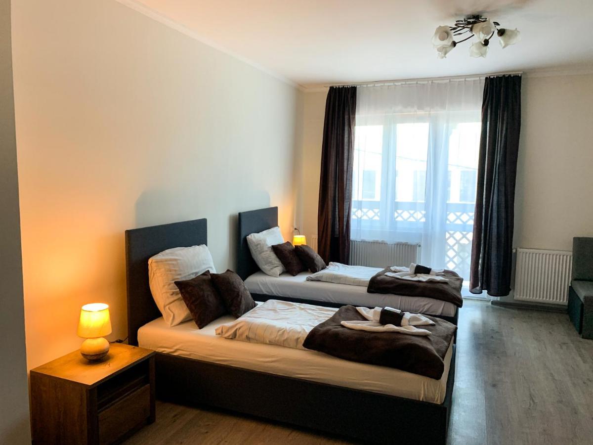 Aranykorona Hotel Miskolc Bagian luar foto