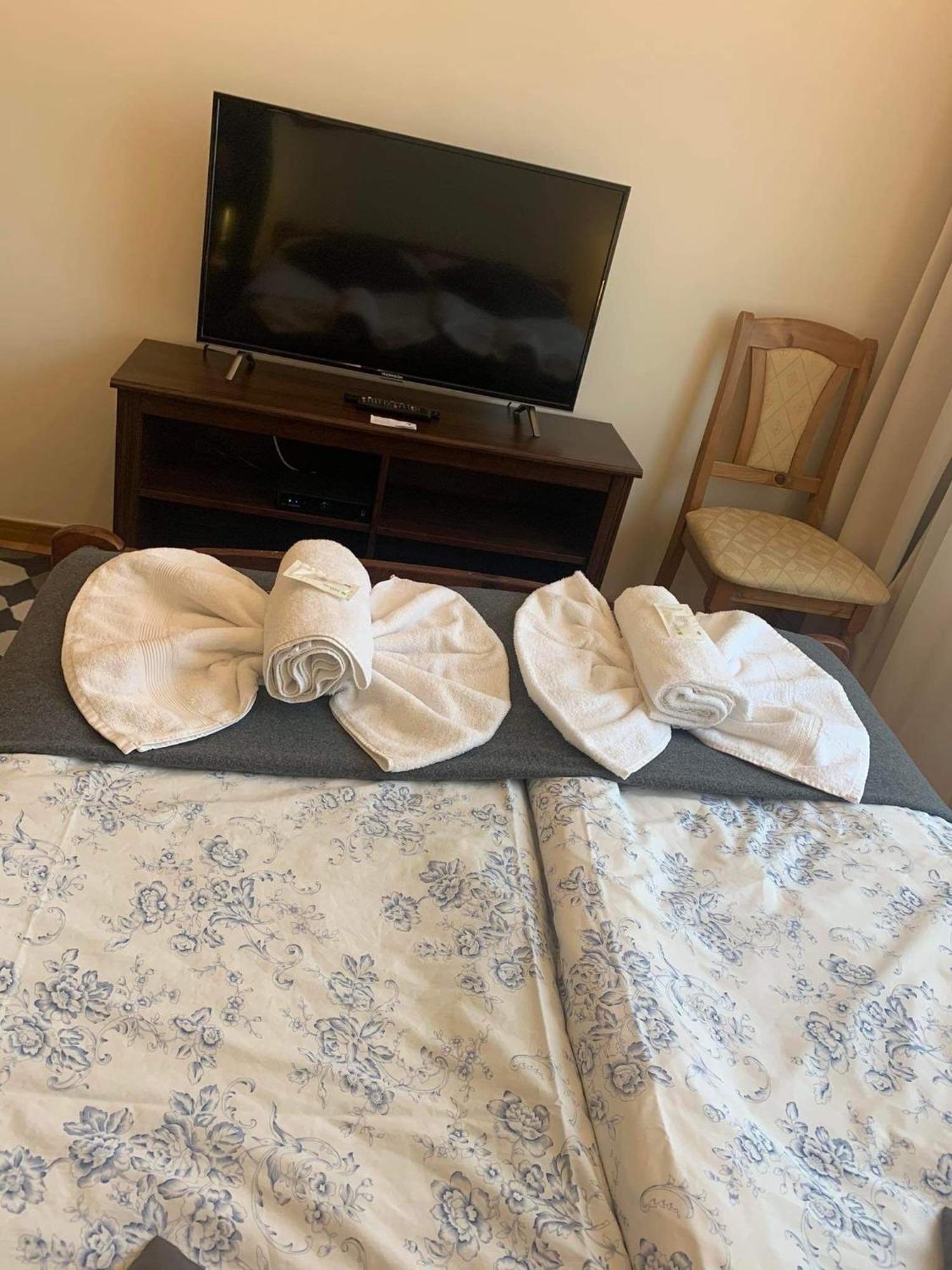 Aranykorona Hotel Miskolc Bagian luar foto