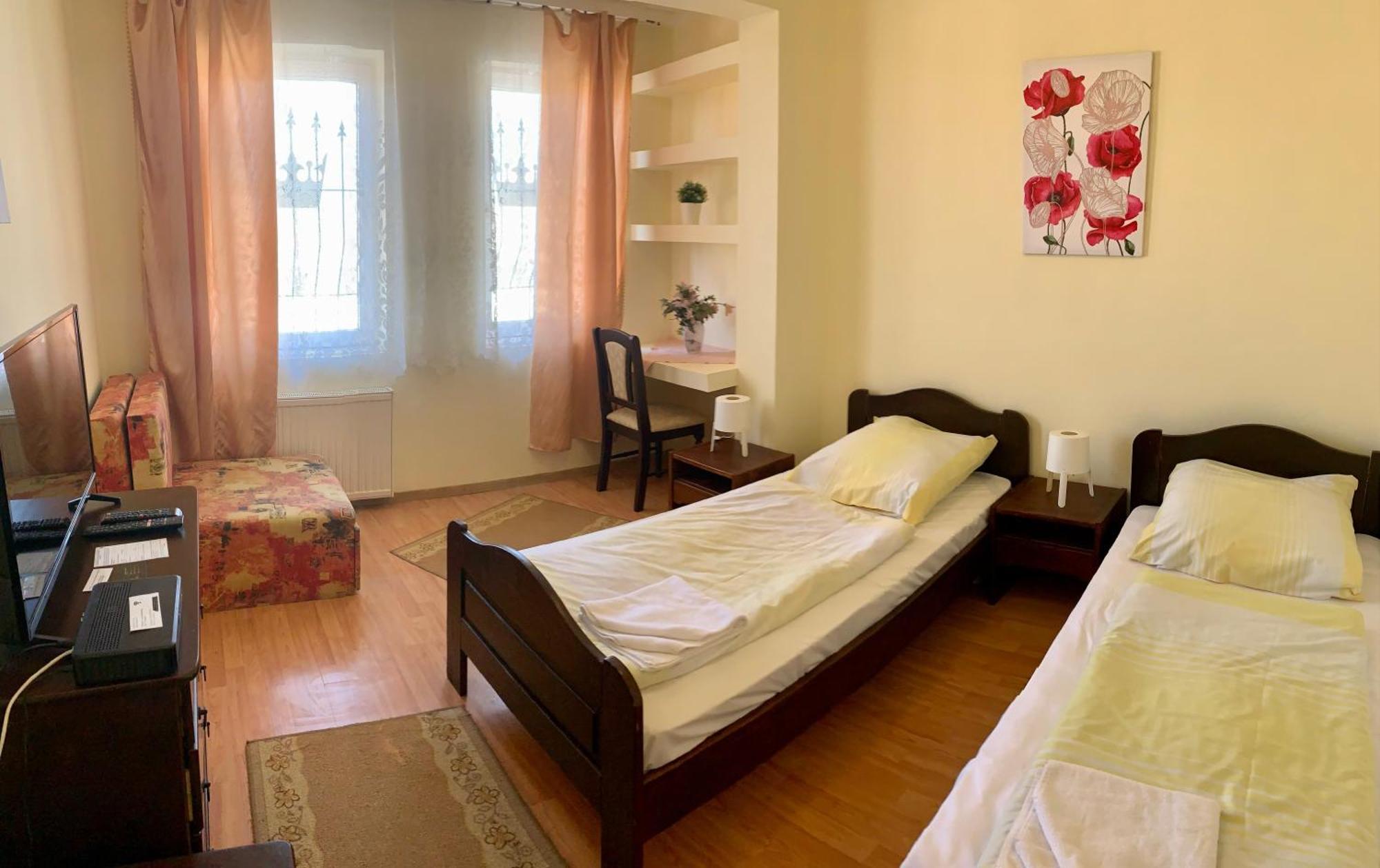 Aranykorona Hotel Miskolc Bagian luar foto
