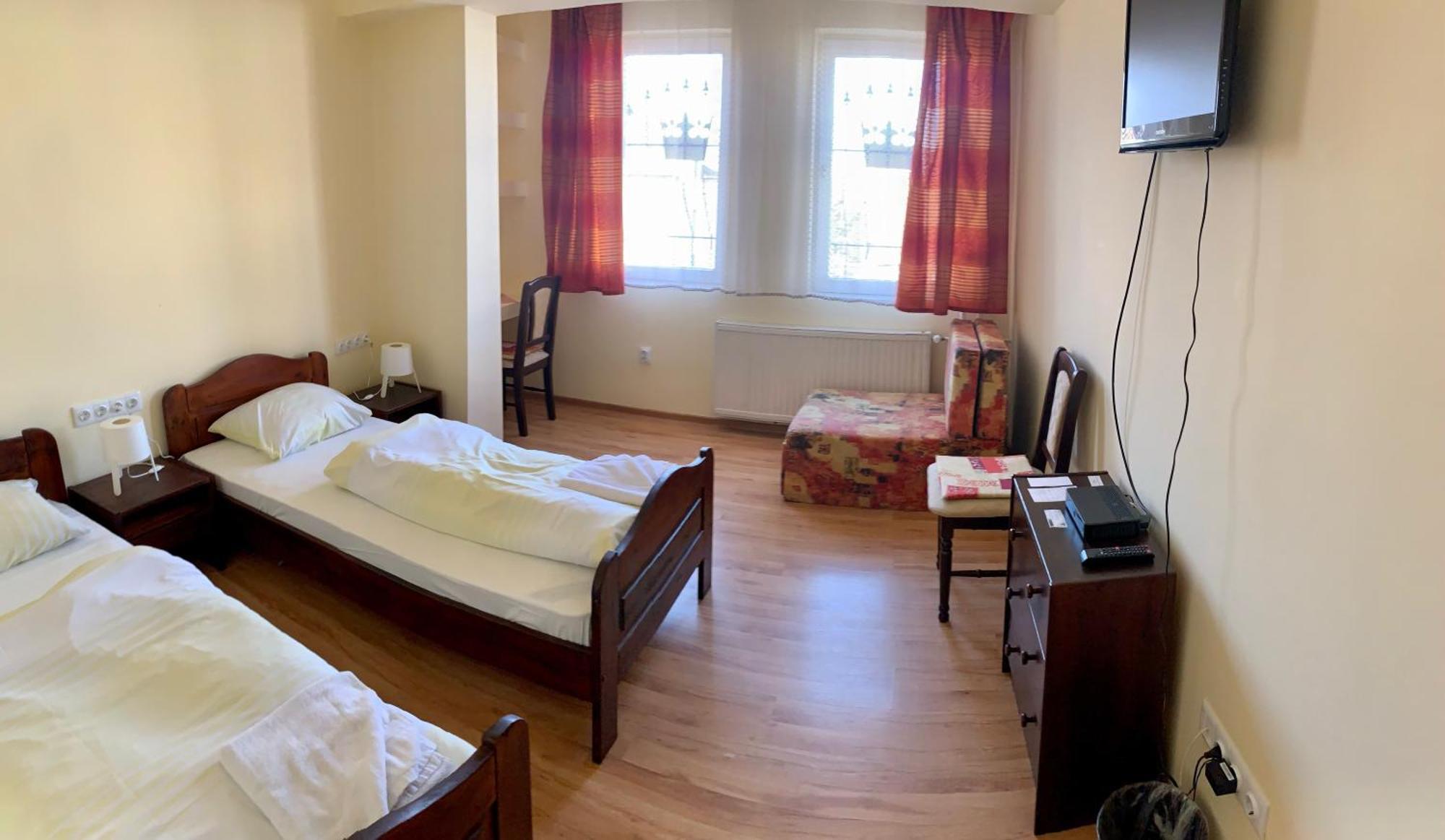 Aranykorona Hotel Miskolc Bagian luar foto