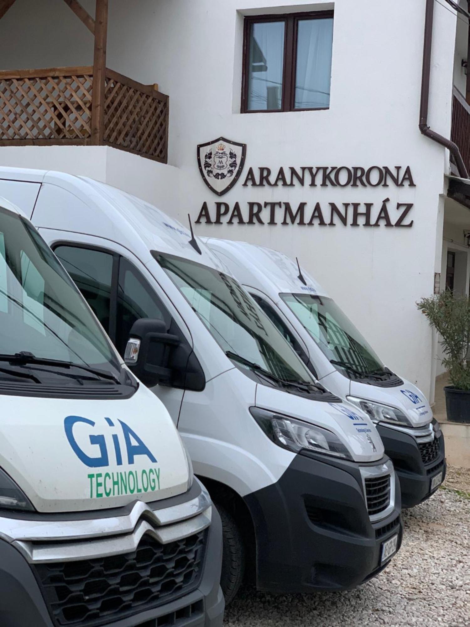 Aranykorona Hotel Miskolc Bagian luar foto