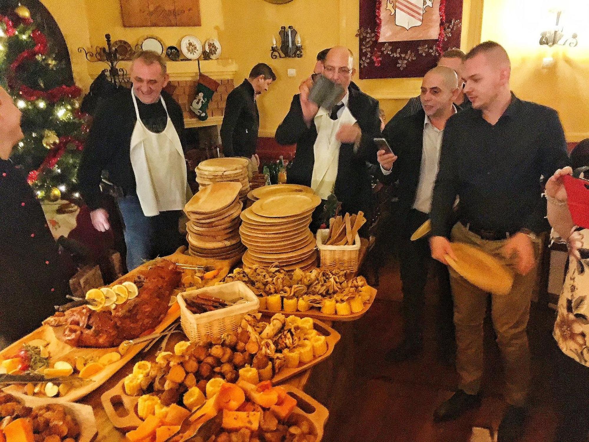 Aranykorona Hotel Miskolc Bagian luar foto