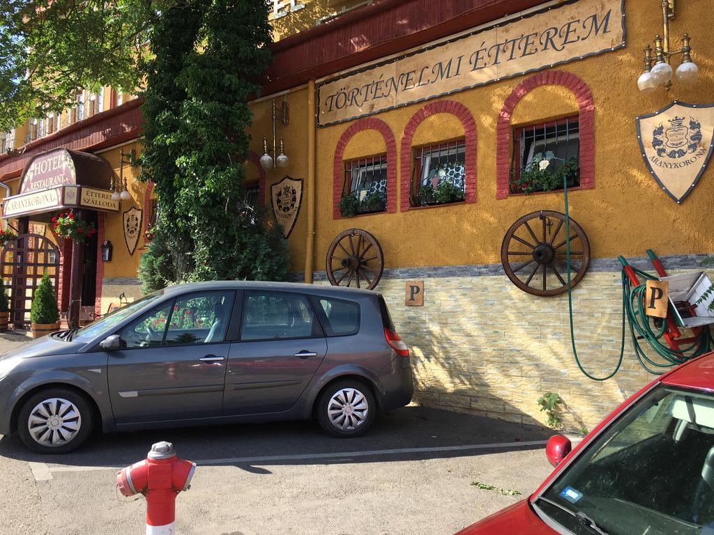 Aranykorona Hotel Miskolc Bagian luar foto